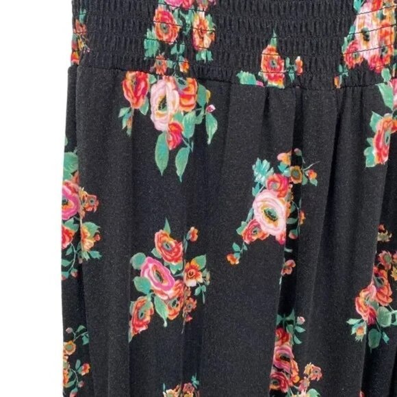 M. FASIS BLACK FLORAL ON OR OFF SHOULDER SMOCKED TOP SLIT MAXI DRESS SIZE LARGE - Picture 3 of 8